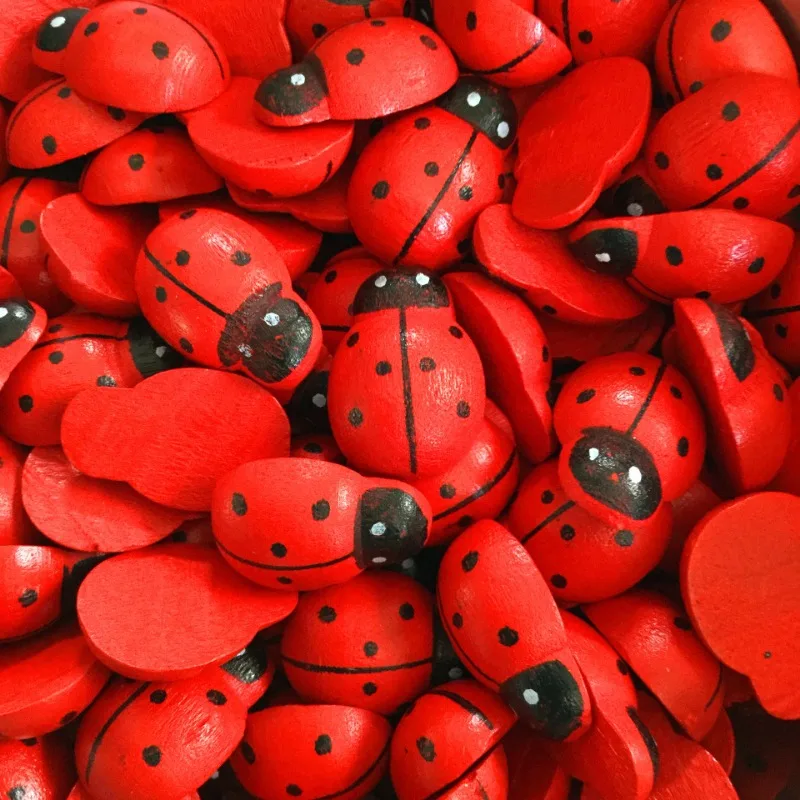 Mini Electric Bug Pet Dog Cat Toy Interactive Cute Ladybird Beetle Animal Shape Toys Walking Insect Playing Supplies