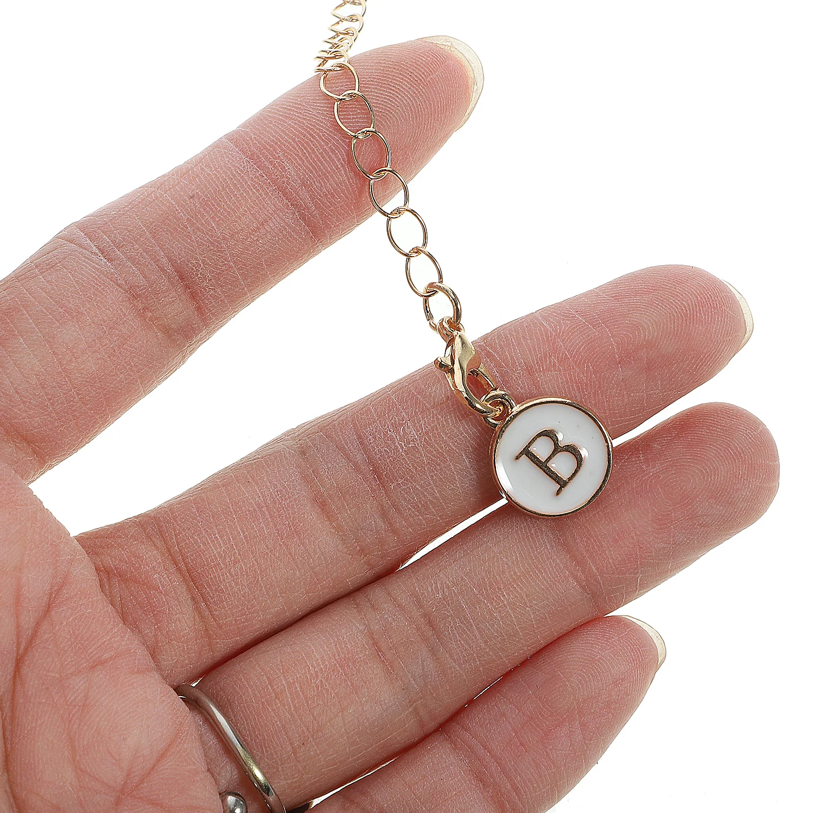 

Letter Keychain for Gift Chains Women Alloy Decoration Name Family Backpack Keychains Initial with Letters Decorative Pendant