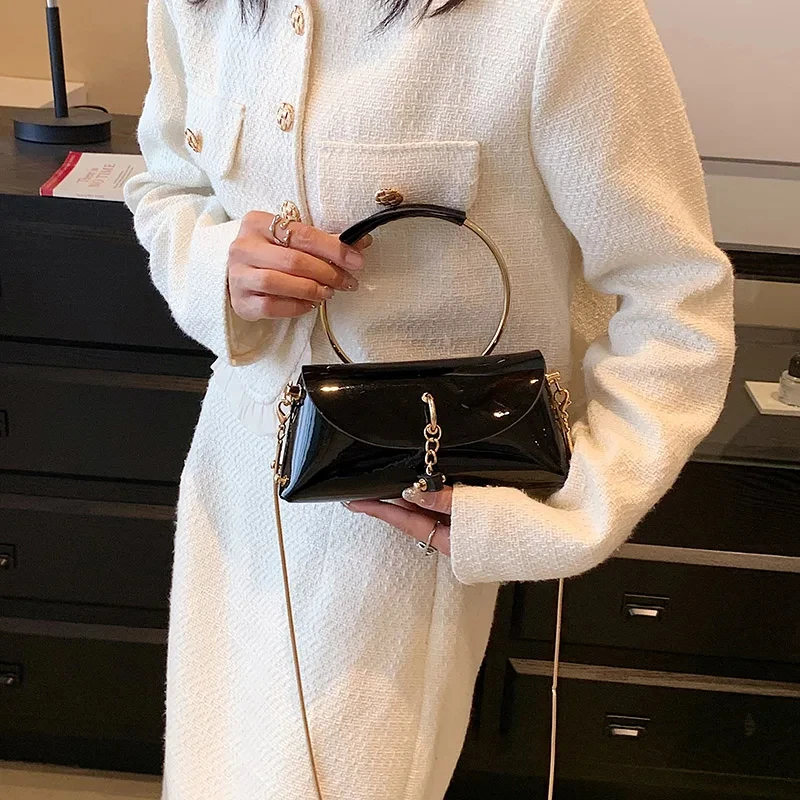 

A Niche One Shoulder Crossbody Bag for Women, New Trendy Korean High-End Fashion, carrying Chain Bag, Mini Small Bag, 2024