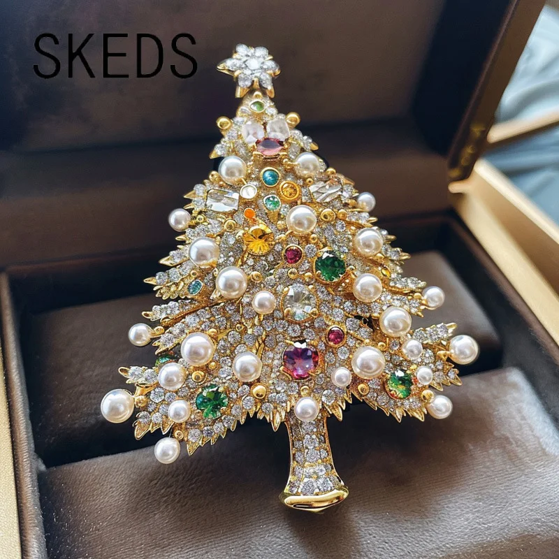 SKEDS Women Men Luxury Crystal Christmas Tree Pearl Brooch Jewelry Classic Vintage Unisex Party Banquet Pin New Yearl Gift