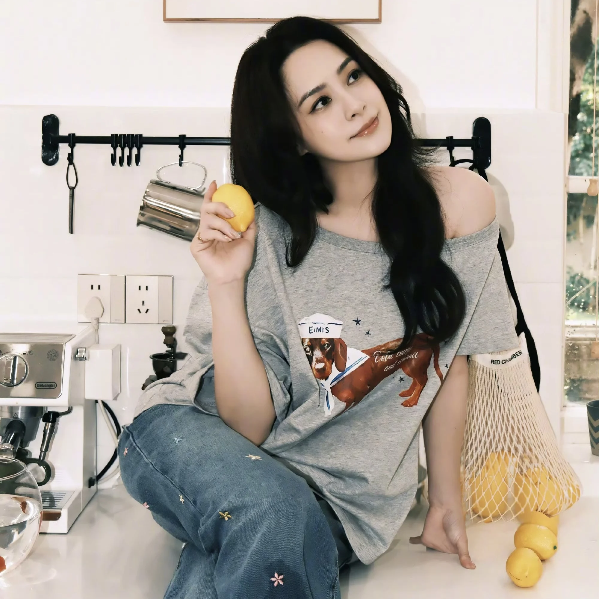 ゆったりとしたカジュアルな女性用オルト・スヴェ・ティート・ソーセージドッグプリント・オルダーバード・韓国風・通勤・ファション・コットン・サマートップ