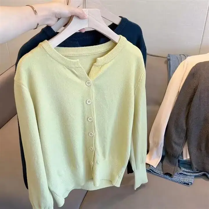 محبوك سترة المرأة بالأزرار جديد طويل الأكمام س الرقبة الأسود متماسكة سترة سترة المرأة بلايز تريكو Sueters De Mujer Q1114 #5