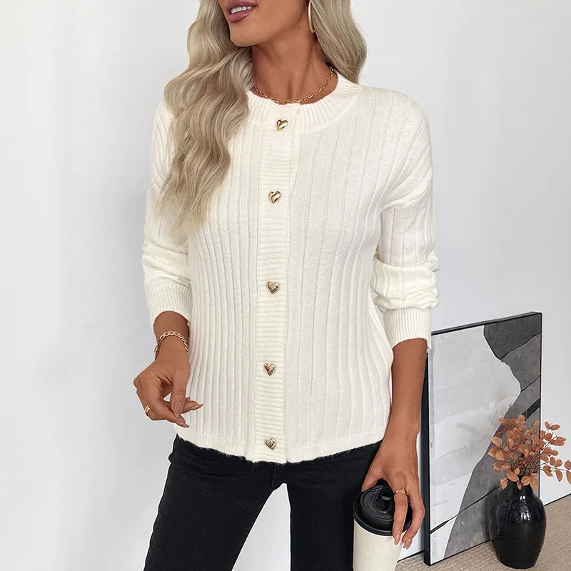 

Осень-зима 2025 г., новый простой милый свободный металлический свитер с пуговицами любви, однотонный свитер, куртка, кардиган