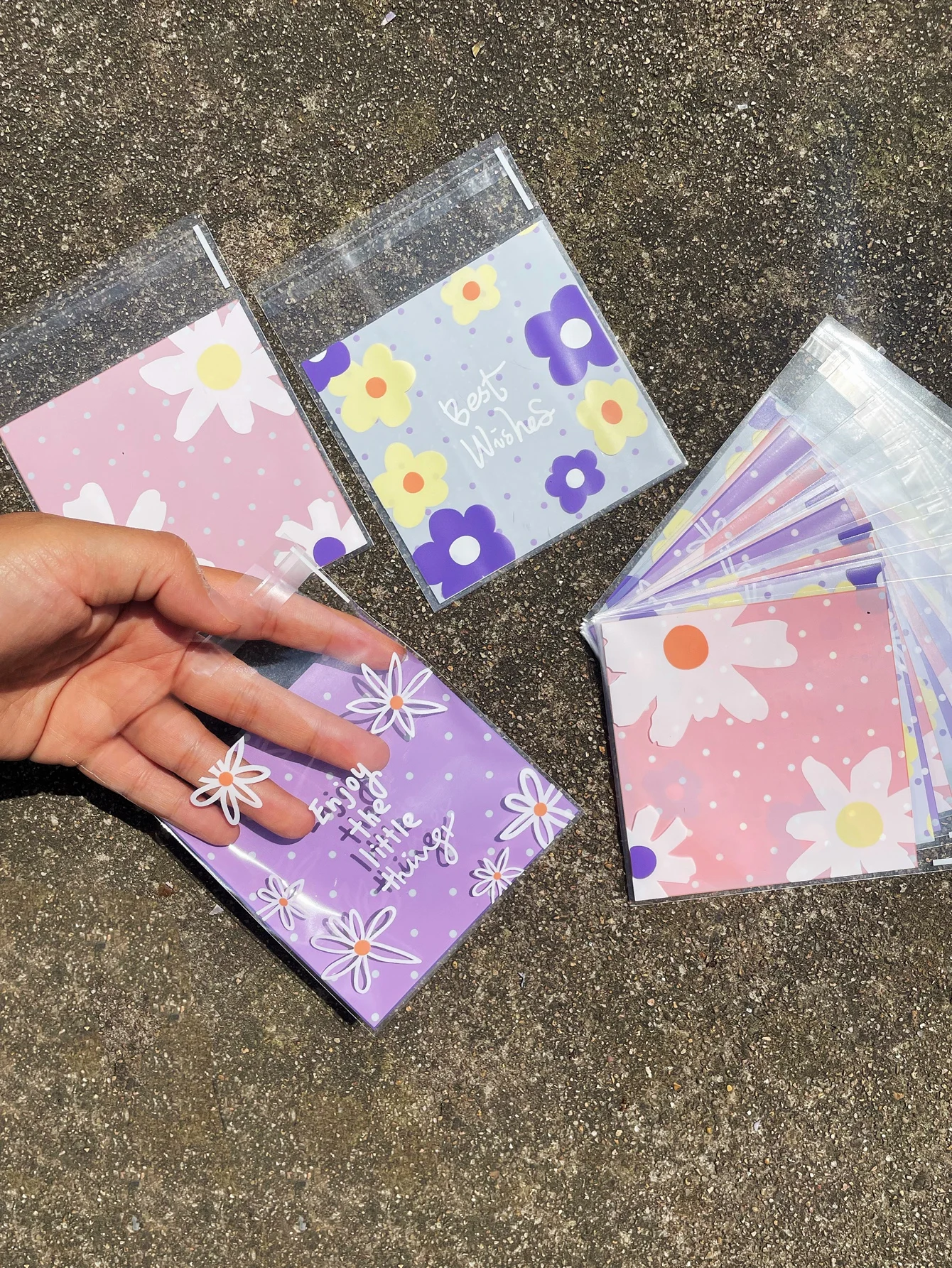 100pcs Small Fresh Pink Purple Flower Pattern Gift Packaging Opp Self-sealing Bag, Daisy Print Small Ornaments Small Candy Bags