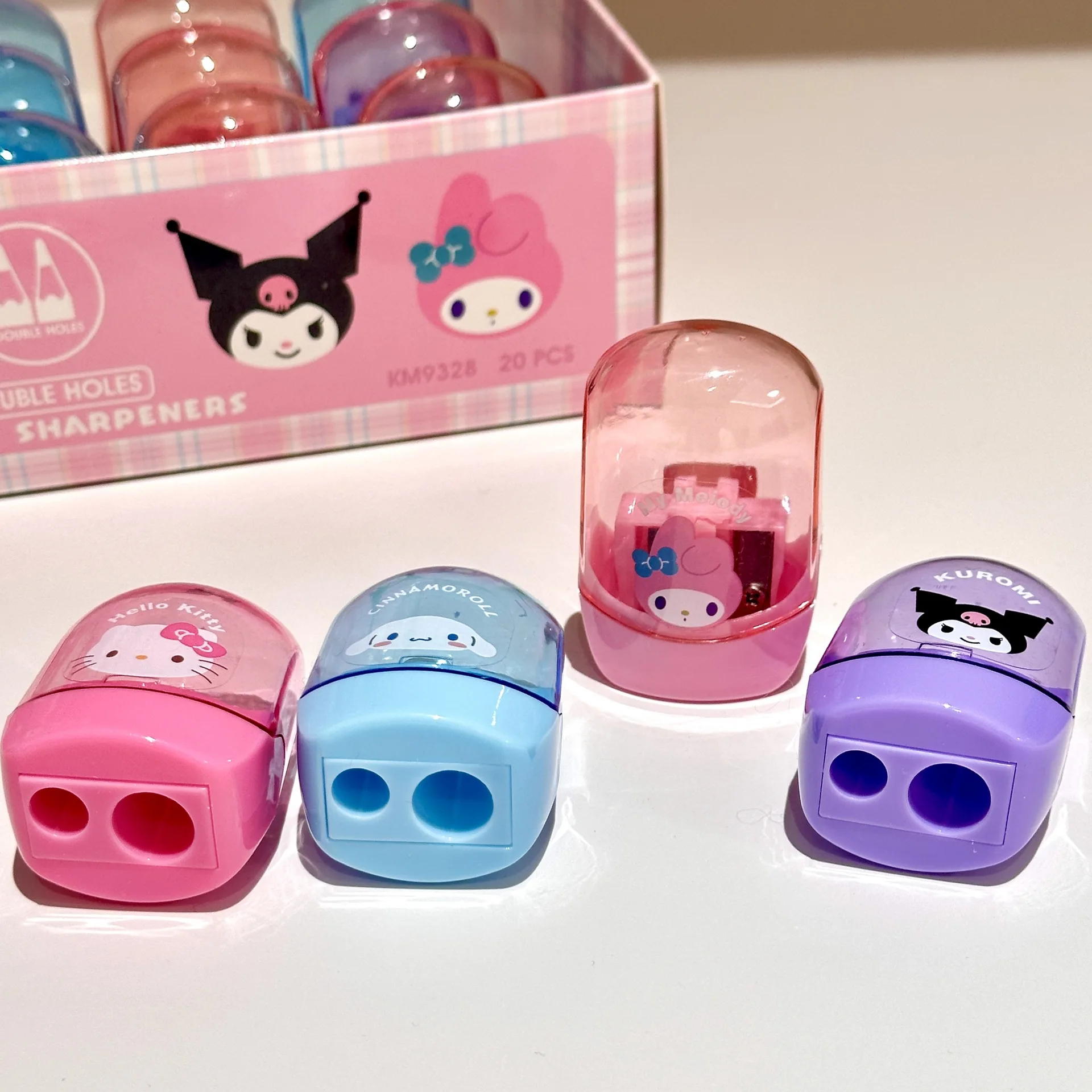 جديد Kpop شيطان الصيادين ثقب مزدوج براية أقلام الكرتون المحمولة براية أقلام مبراة مجموعة للعب الملونة