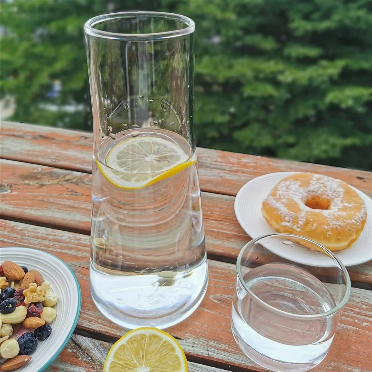 Set di caraffa per l'acqua da comodino trasparente con bicchiere per comodino della camera da letto, caraffa per l'acqua notturna con vetro, con Set di tazze