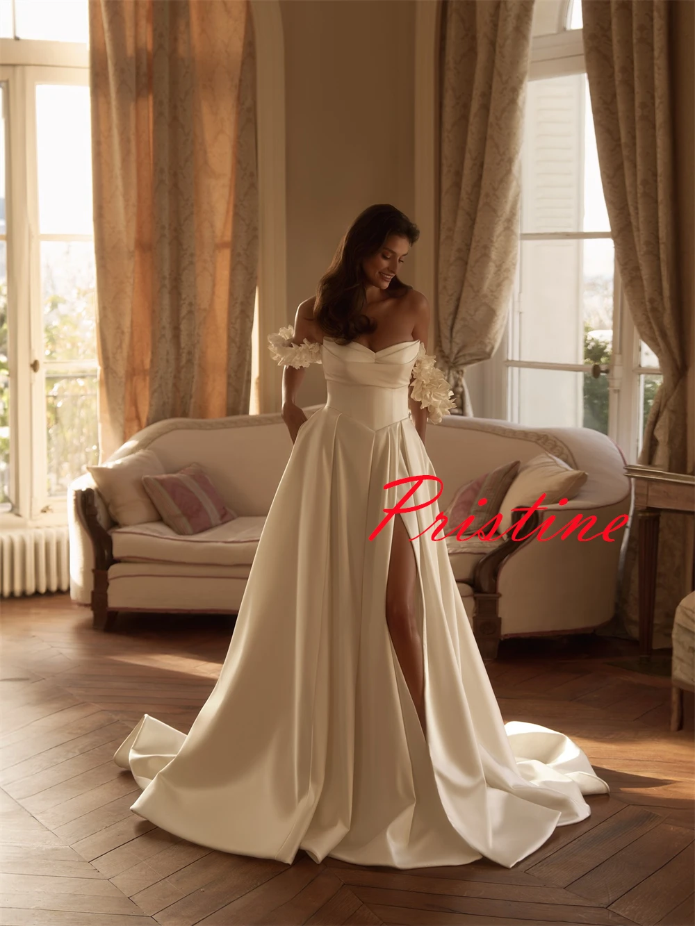 Abiti da sposa in raso bianco personalizzati Temperamento senza spalline con spalle scoperte Abito da sposa Cappella treno Abiti con cerniera sul retro