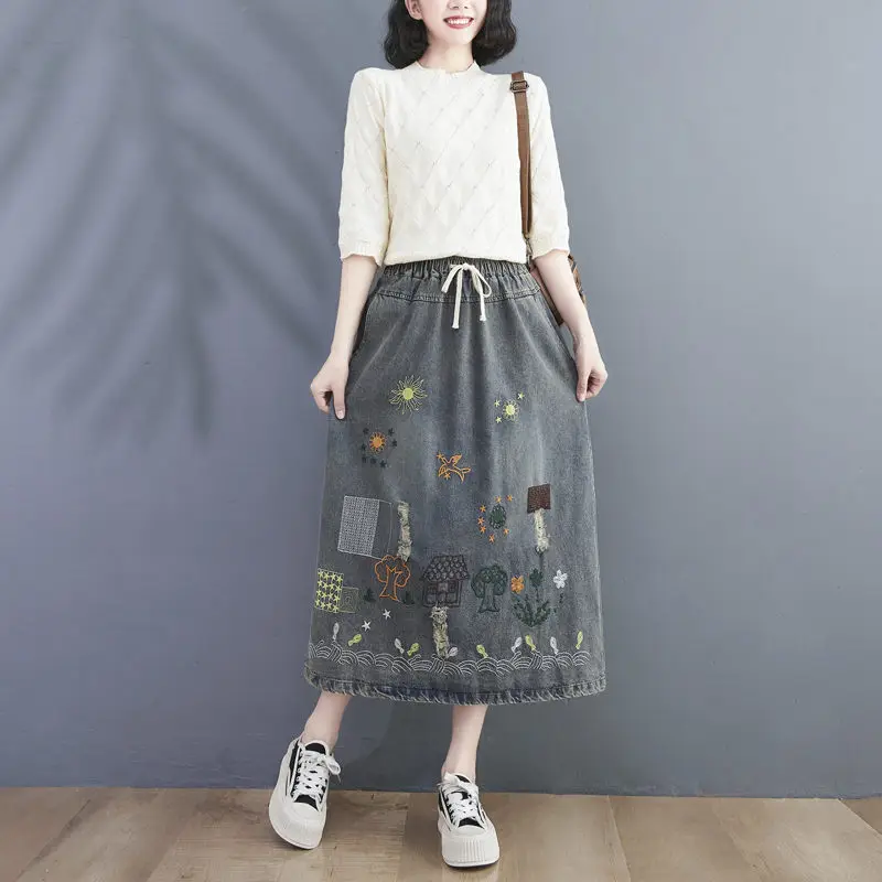 Korean Vintage Embroidered Denim Skirt Slim Versatile High Waist Spring And Autumn A-Type Women Jeans Saias Midi Faldas T048