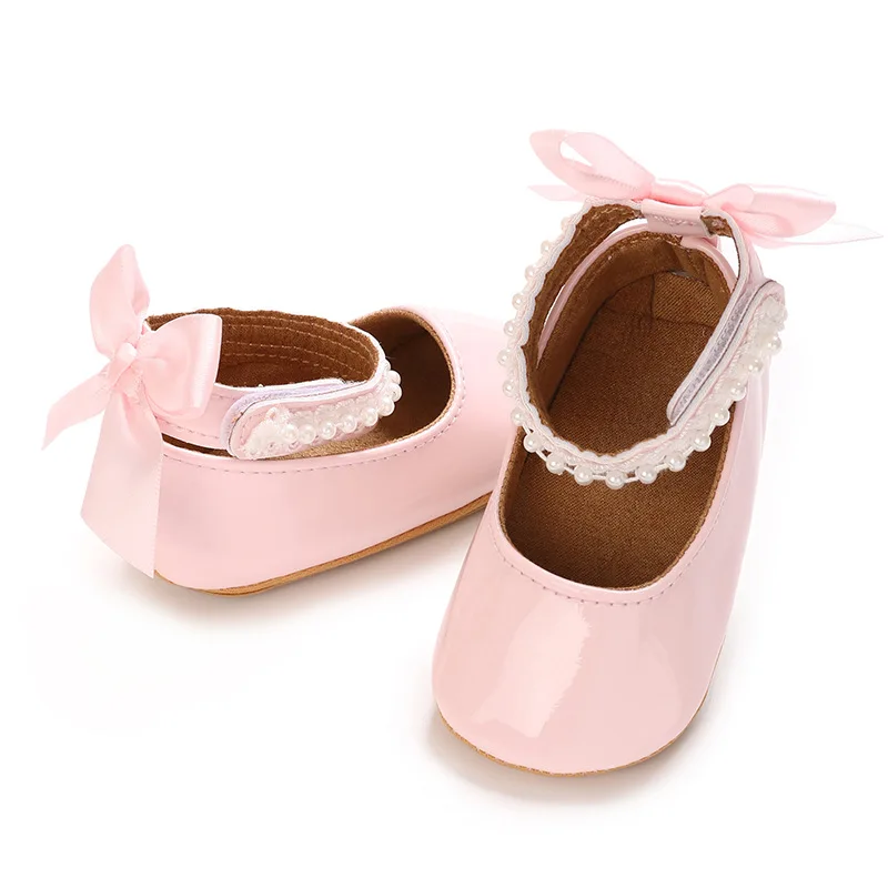 Nouvelles chaussures en cuir pour bébé de printemps 0-18 mois, chaussures de princesse pour bébé fille avec nœud mignon, semelle souple antidérapante, chaussures nude pour tout-petits