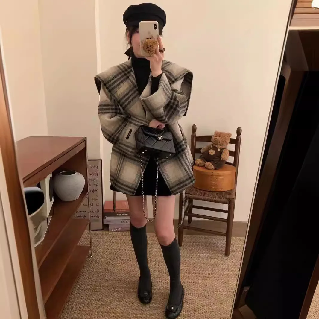 UMI MAO 모직 코트 여성 가을 ​​새 체크 무늬 네이비 칼라 양면 캐시미어 코트 여성용 짧은 느슨한 작은 여성