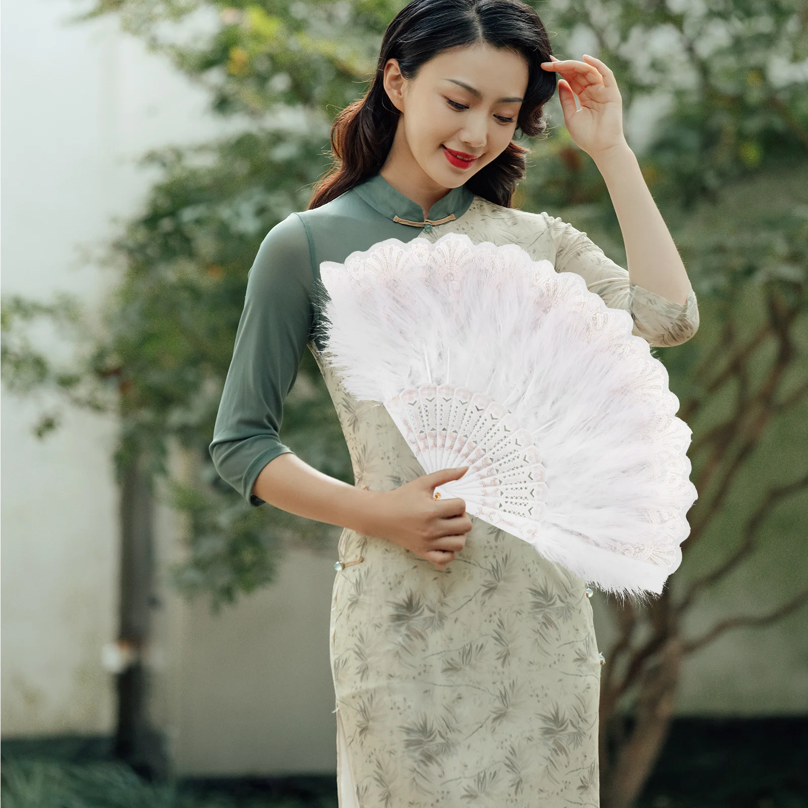 

Elegant Feathered Hand Fan Foldable Lace Fan for Wedding Bride Party Cosplay 1920S Costume Dancing Event Decoration Prop