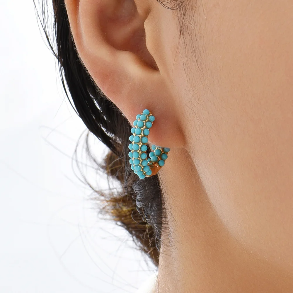 Mode Asymmetrische Grüne Perlen Perlen Huggies Ohrringe für Frauen Geometrische Runde Kreis Charms Ohr Schnallen Nette Schmuck Geschenke