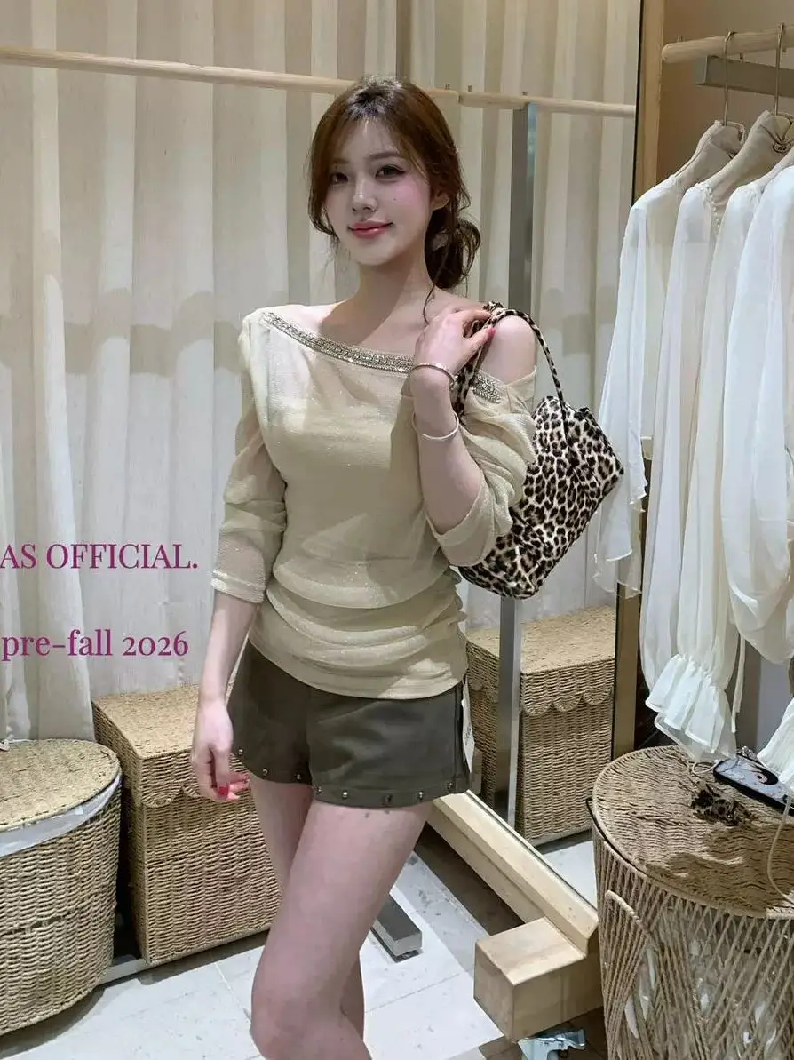 Elegant Long Sleeve T-Shirt Women's Early Autumn New Model Inner Wear Design Sensual Shoulder Exposure Beautiful Top