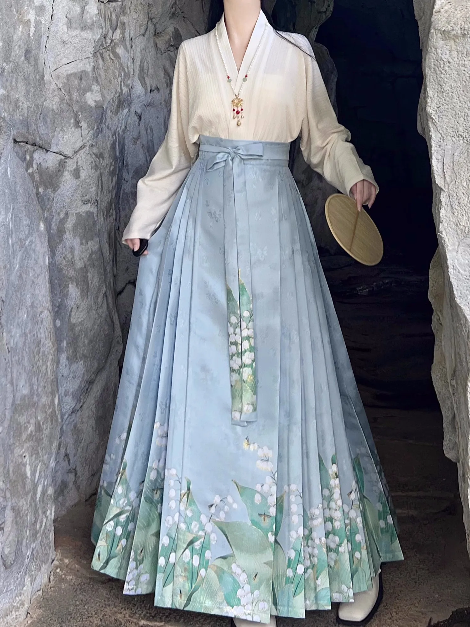 Original Hanfu for Women Daily Work Wear Ming Style Flower Bird Blue Woven Gold Imitation Long Dress