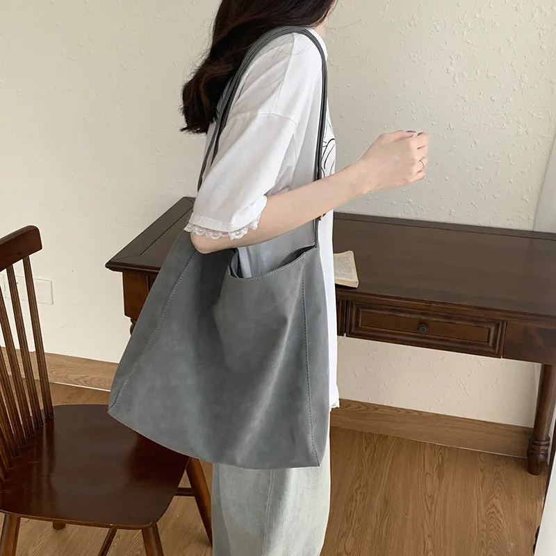 

Grey Vintage Tote Bags for Women 2026 Autumn Lazy Style Magnetic Button One Shoulder Bag Casual Versatile Crossbody Bag