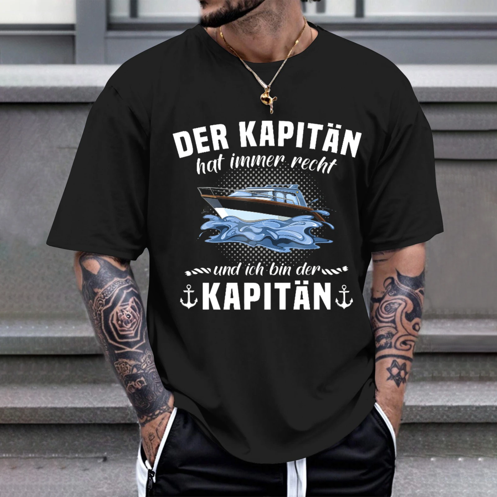 Herren-T-Shirt „The Captain Is Always Right And I Am The Captain“, perfekt für Freizeitkleidung, Partys und Karnevalsoutfits