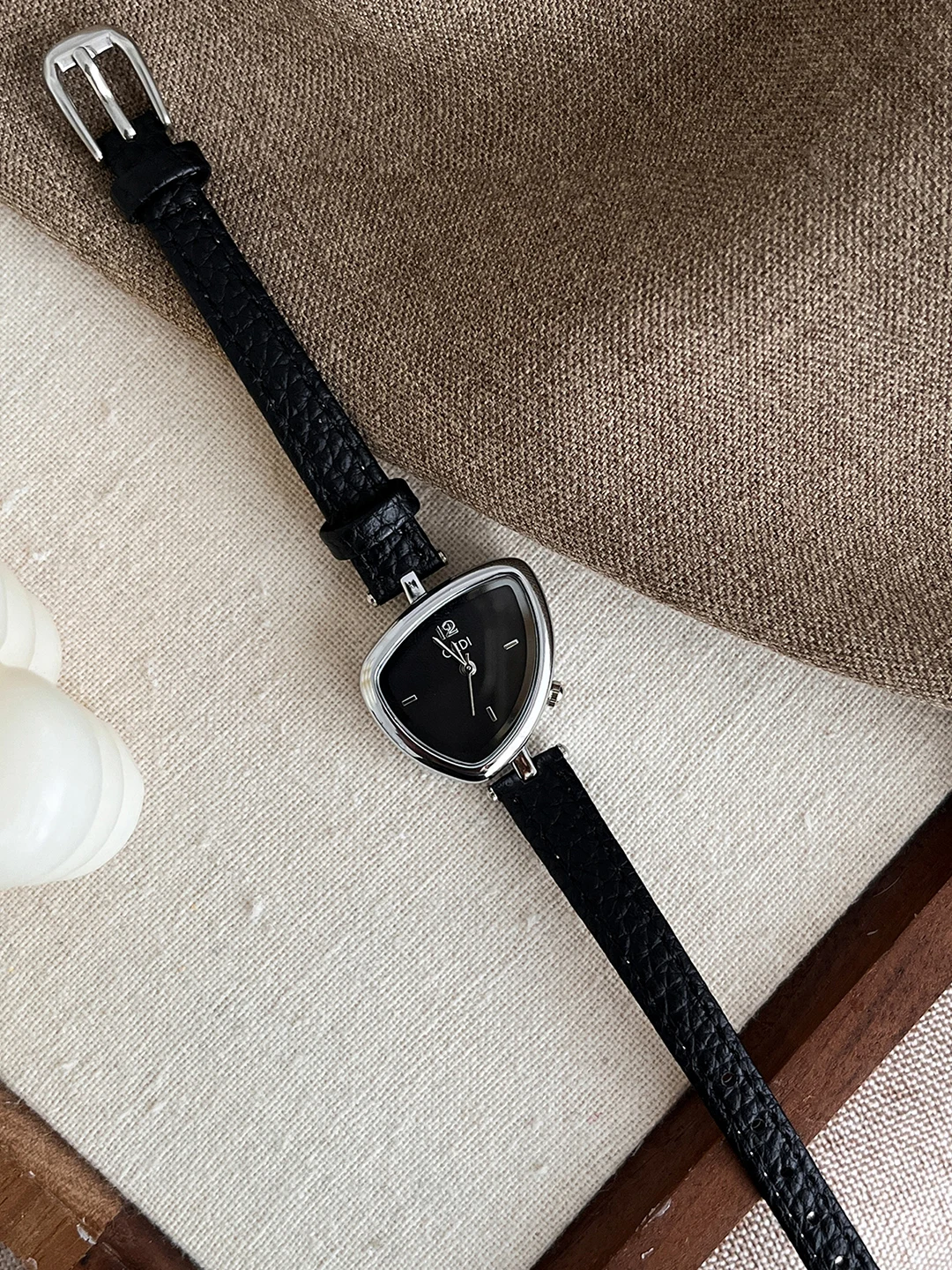 Jam Tangan Wanita Mewah dengan Dial Segitiga Tidak Beraturan dan Tali Kulit, Hadiah untuk Wanita, Jam Tangan Kronograf