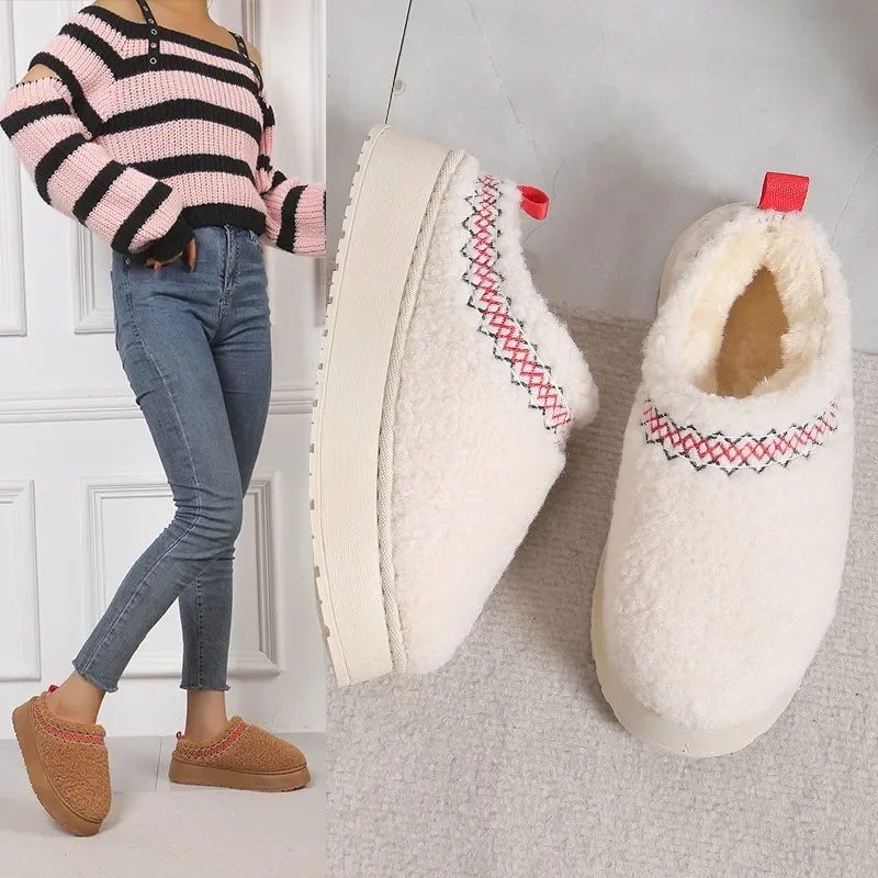 

2024 Autumn and Winter Fashion New Women's Comfortable Solid Color Suede Plush Warm Short Snow Boots