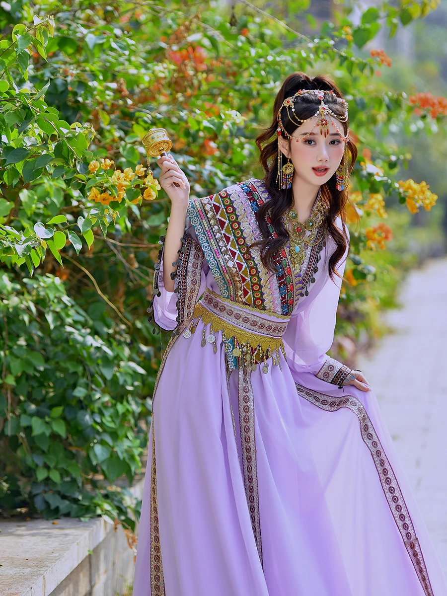 

Princess Ethnic Clothing Western Style Ancient Photography Three March Three Travel Shoot National Costume Retro