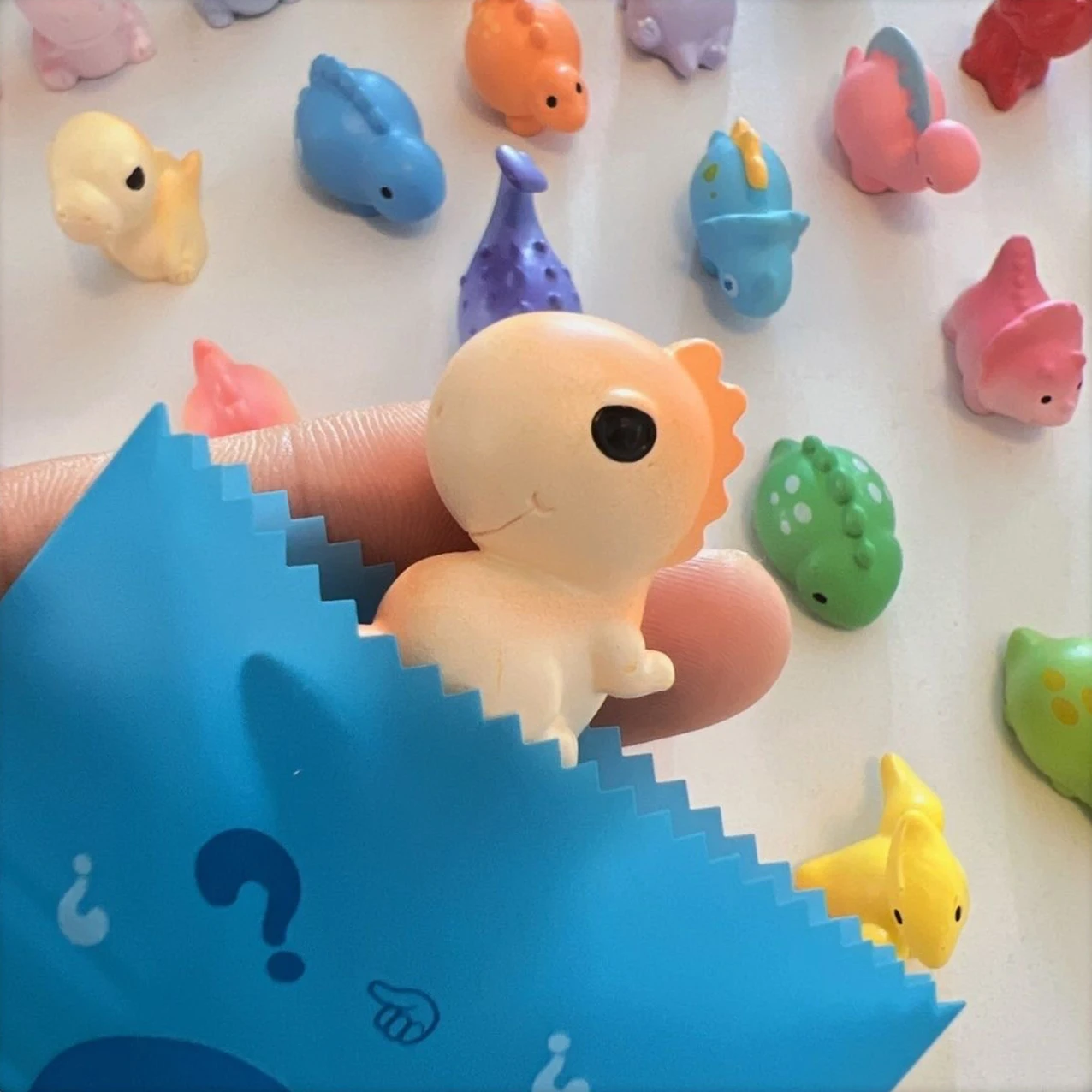 20pcs Mini Cartoon Resin Dinosaur Blind Bag Creative Home Decoration Desktop Ornament Animal Model Blind Box Birthday Gift