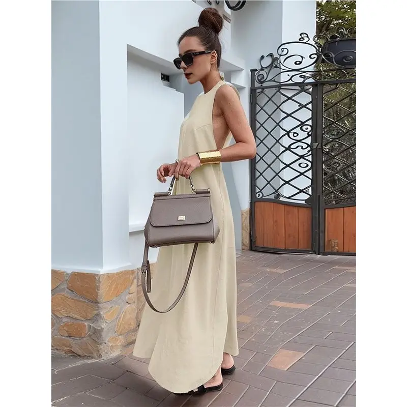 CYCLI-Women's Halter Neck Bodycon Maxi Dress With Keyhole Cutout And Side Slit