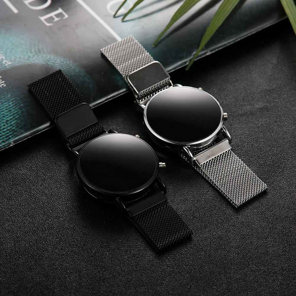 Orologi di lusso con quadrante a LED rosso digitale in oro rosa per donna orologio da polso al quarzo con cinturino in acciaio inossidabile orologio da donna con magnete