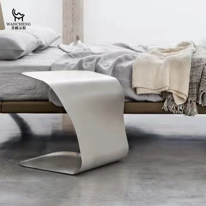 

High-end Luxury Sofa Small Side C-shaped Coffee Table Side Table Minimalist Side Table High Sense of Luxury Simple Creativity