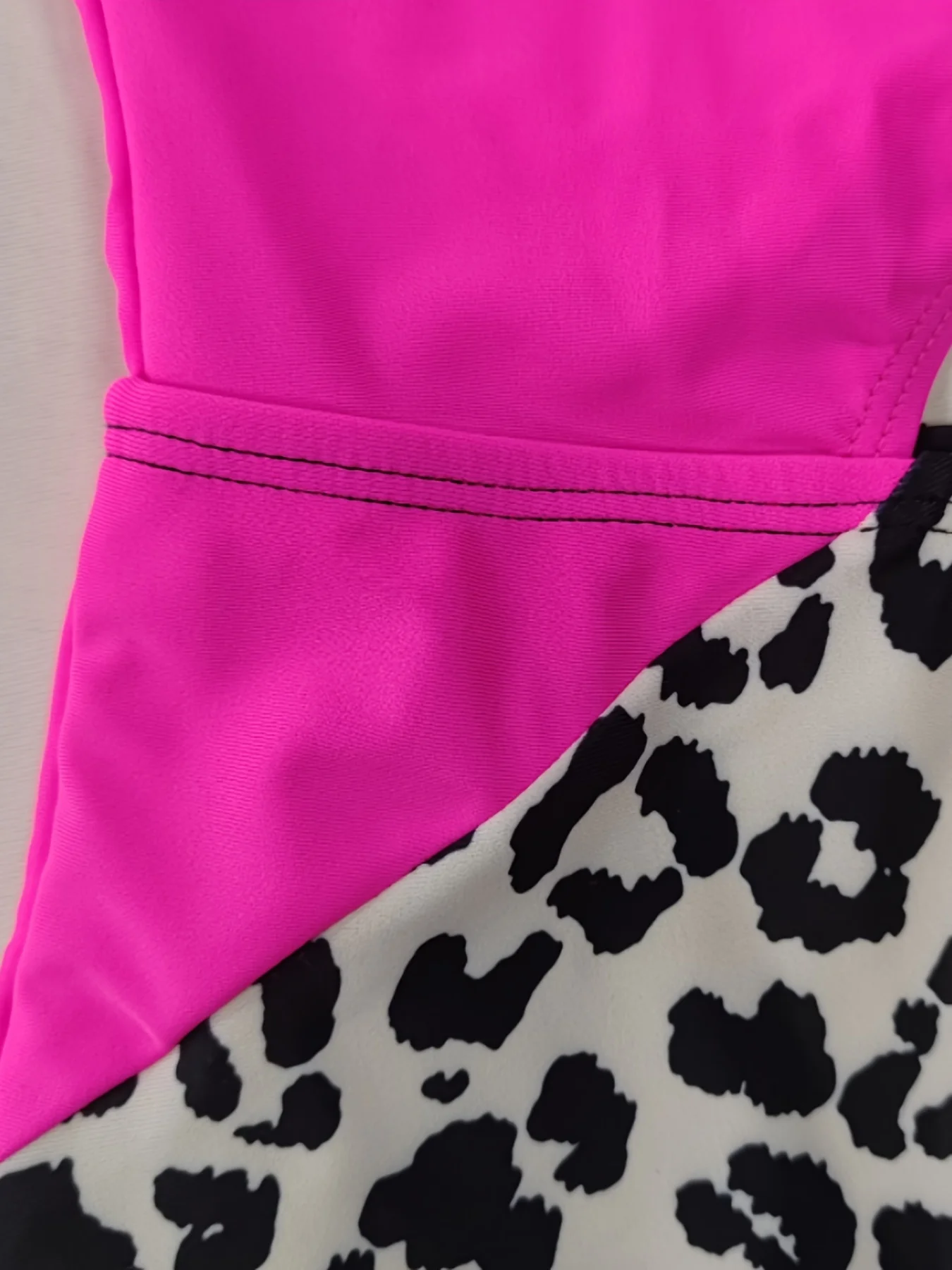 بدلة سباحة نسائية عصرية ومثيرة بطبعة الفهد من قطعة واحدة، يجب اقتناؤها لقضاء عطلة الصيف على الشاطئ #5