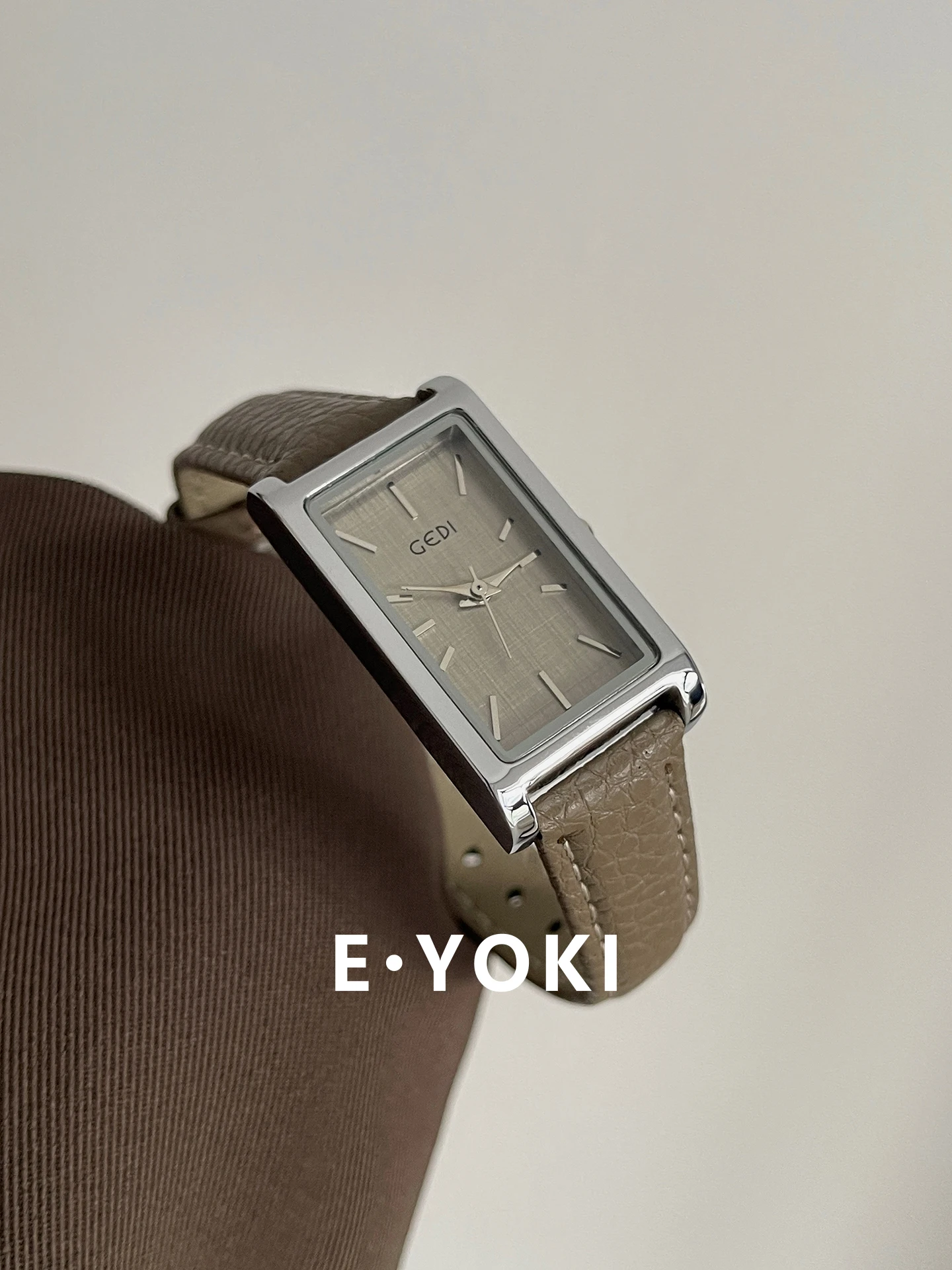 Correa de cuero rectangular Elefante Gris Reloj de mujer elegante y elegante Diseño vintage, Reloj de pulsera de cuarzo versátil para mujer.