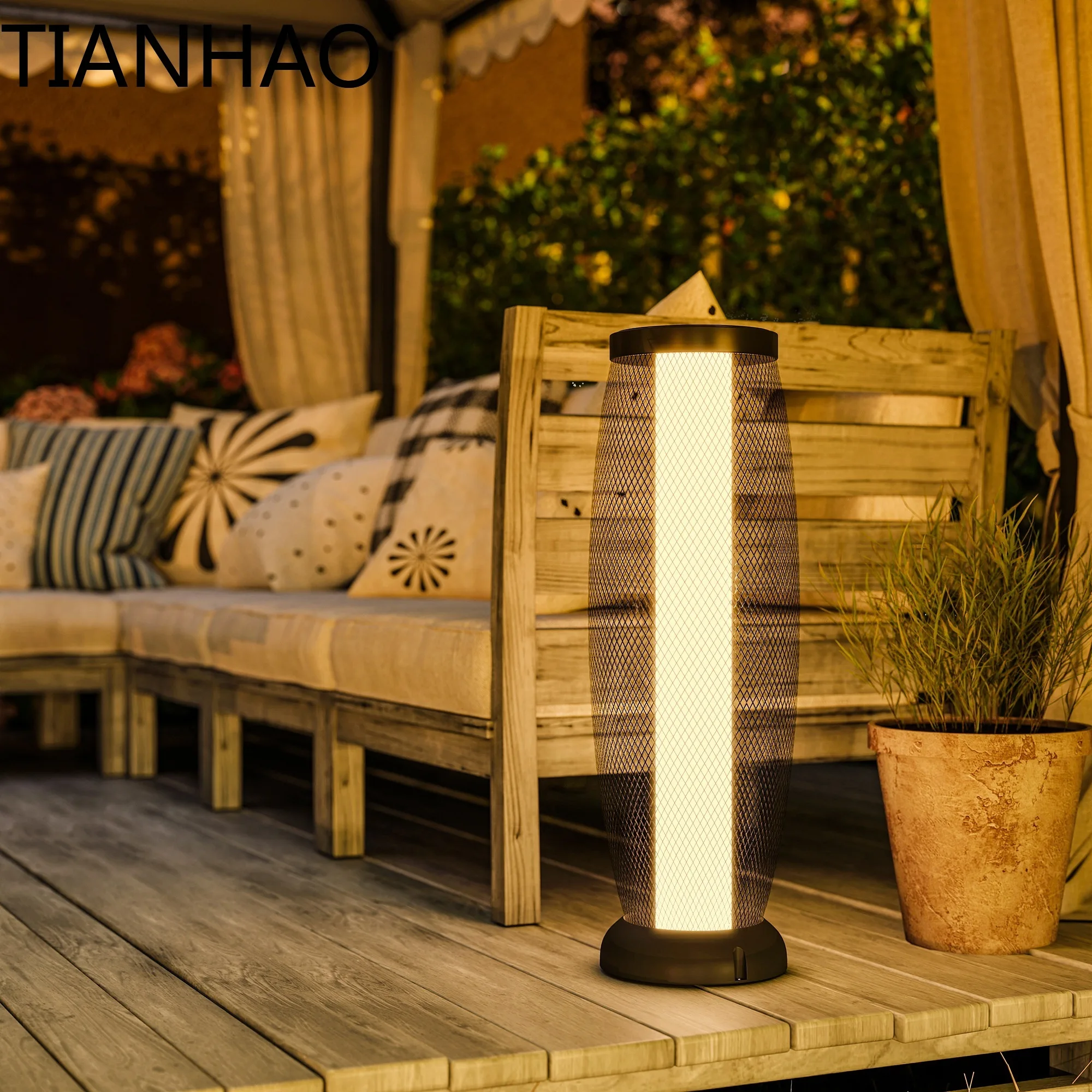 Outsunny Garden Solar Lamp, 71.5 cm Tall Metal Floor Lamp, Auto On/Off LED Solar Garden Light with Metal Wire Shade, IP44
