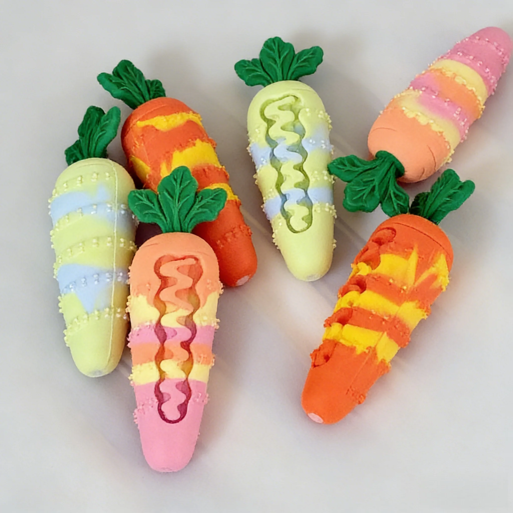 

1pcs Pet Chew Toy Soft Rubber Bite-resistance Carrot Shape Teeth Grinding Chewing Toys for Small Dogs Training Pet Supplies