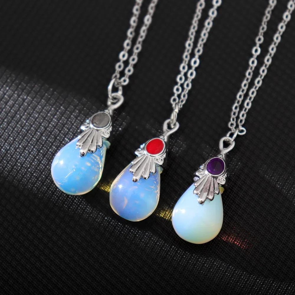 Drop-Shaped Moonstone Pendant Necklace Women\'s Necklace Fashion Metal Sliding Crystal Inlaid Pendant Accessories Party Jewelry