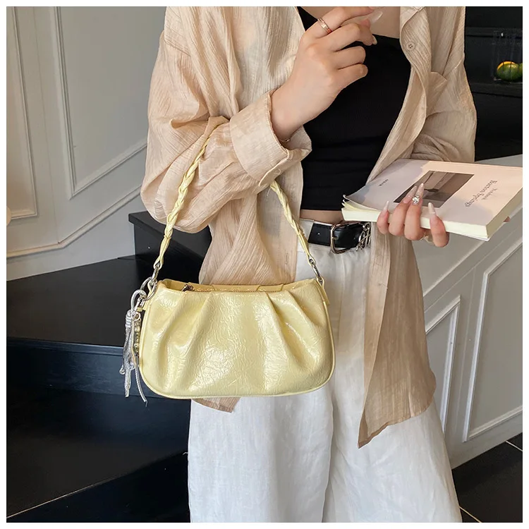 

This Year's Popular Pleated Cloud Bag Women's New Trend Women's Bag Korean Version of Versatile Casual Shoulder Messenger Bag