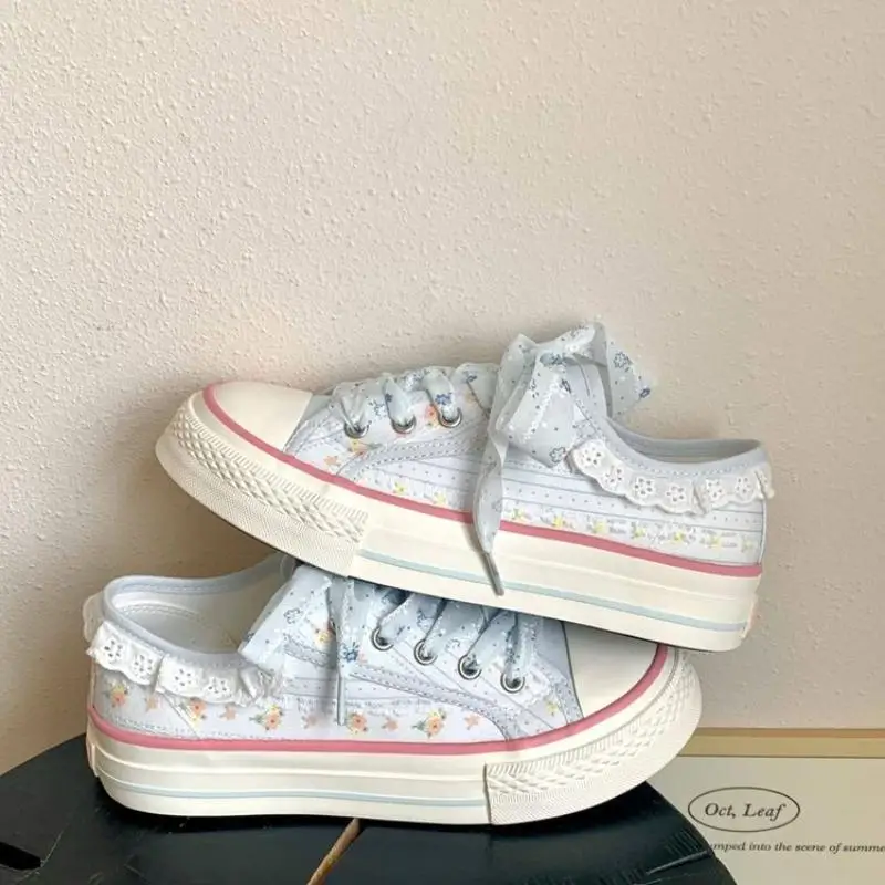 Zapatillas deportivas de plataforma con estampado floral, con volantes de encaje y cordones, de lona, con suela gruesa, para uso diario, ideales para estudiantes y para caminar.