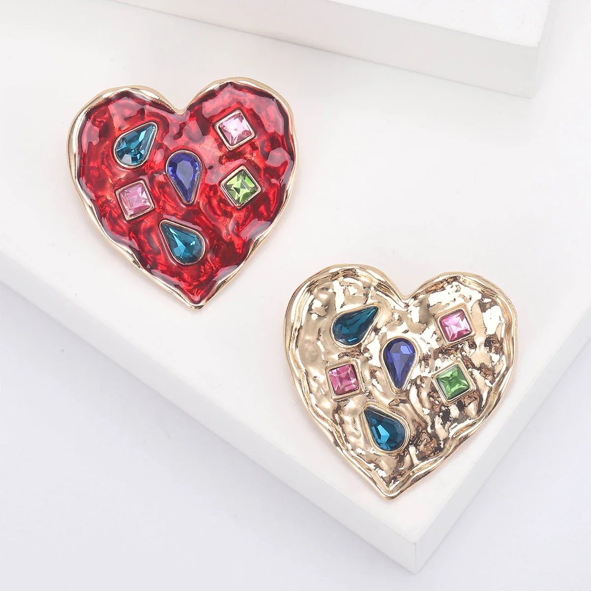 Valentine's Day Romantic Enamel Heart Brooches for Women Unisex Glass Love Pins Office Party Friend Gifts Jewelry Accessories