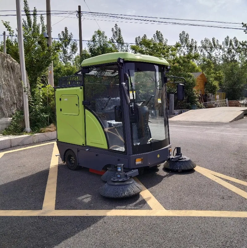 Customized New Fully Enclosed Electric Cold Water Cleaning High Efficiency Ride-On Industrial Road & Floor Sweeper Scrubber