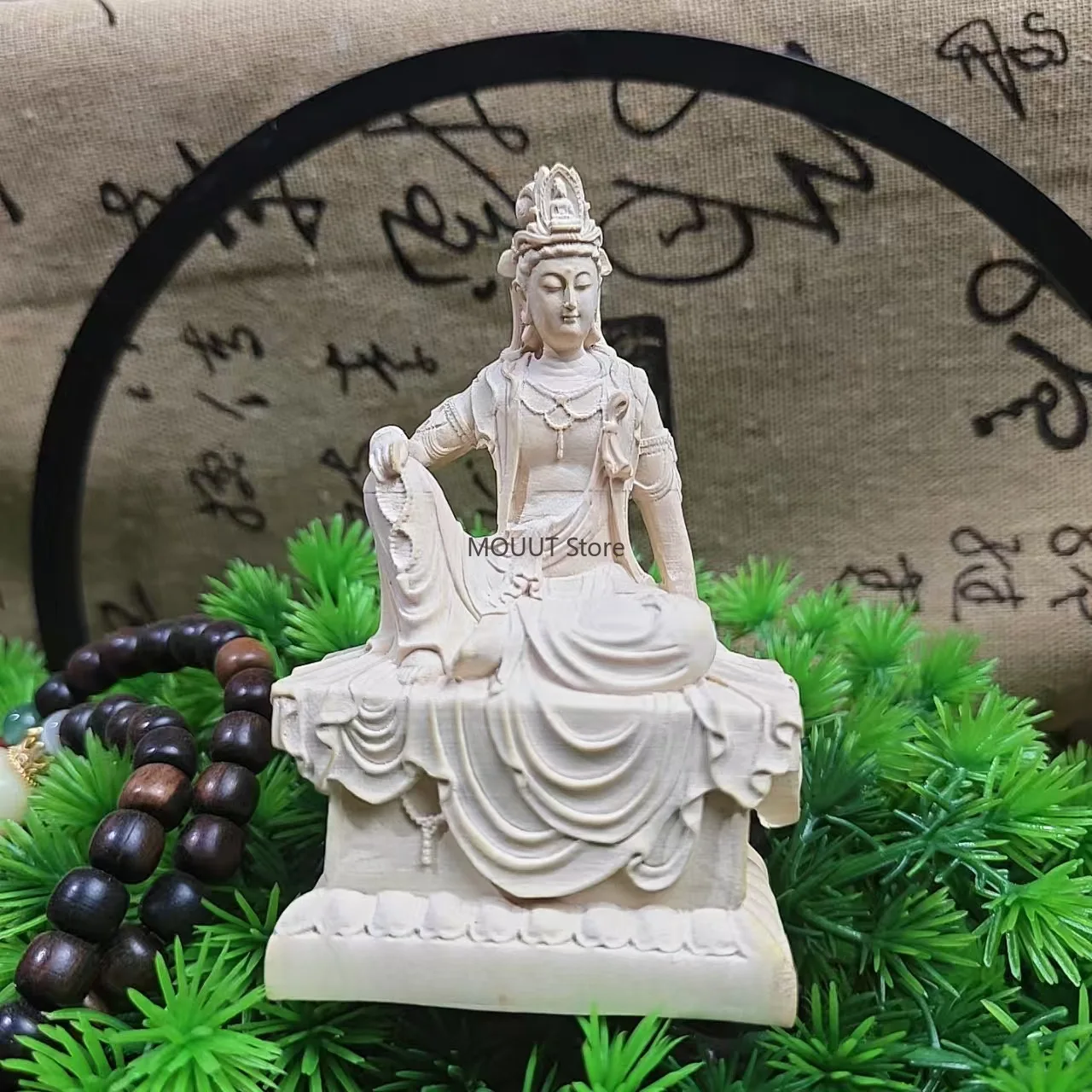 

Hand-carved Sandalwood Guanyin Buddha Statue for Home Decoration and Worship Small Ornament and Miniature Model