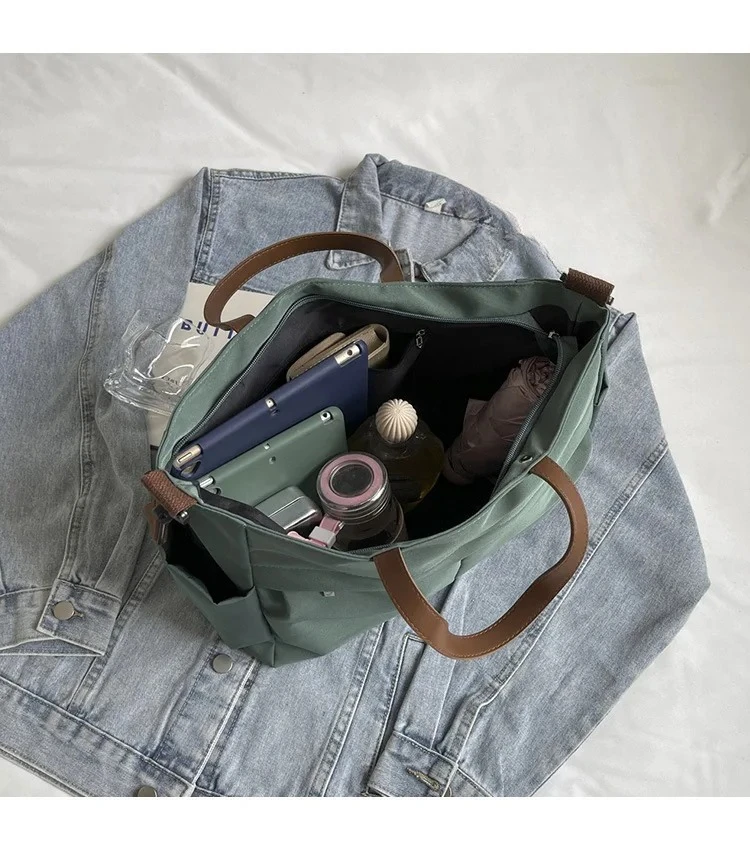 Stylish Women's Nylon Tote Bag Large Capacity Multiple Pockets Lightweight Casual Shoulder Bag for Daily Commute Shopping
