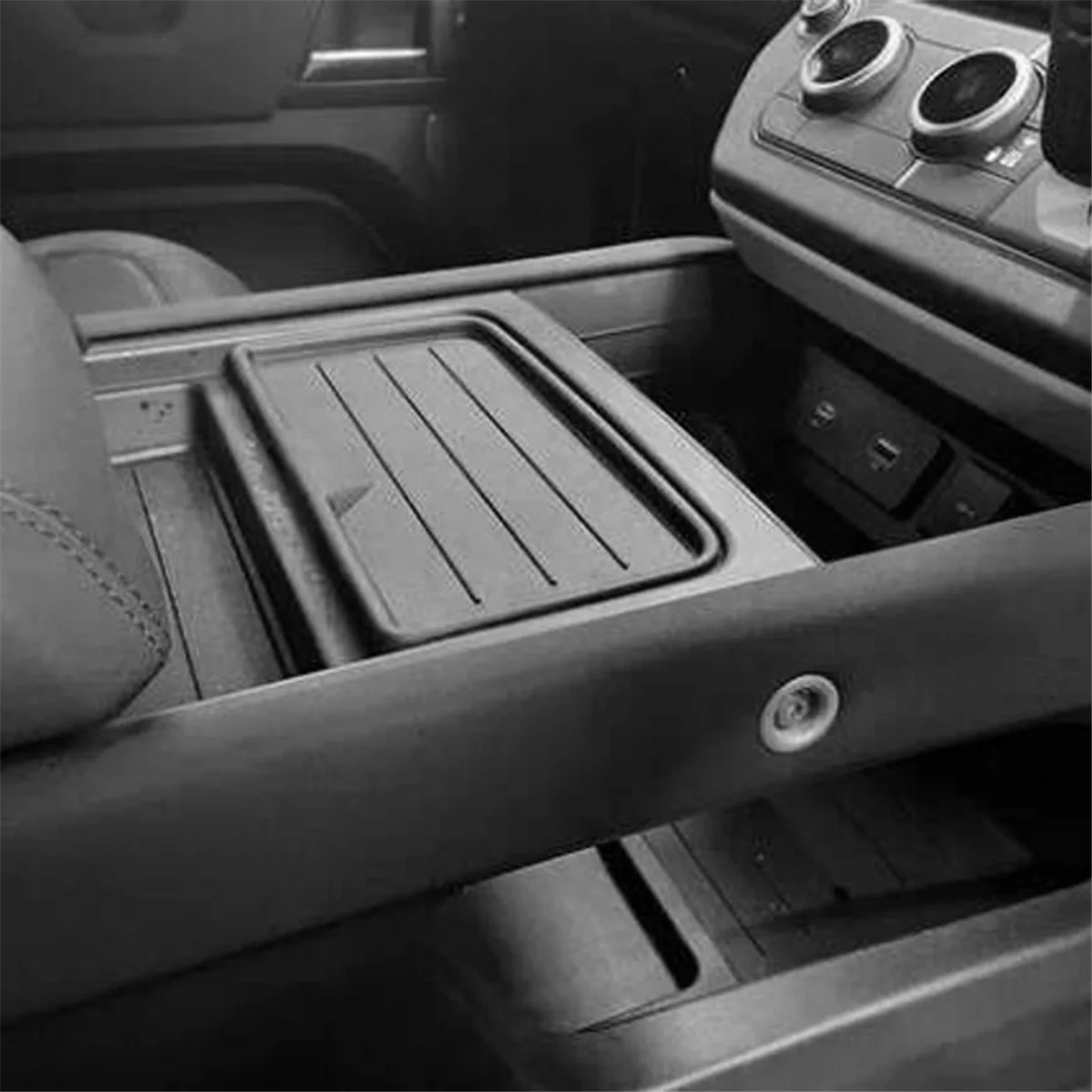 Super Sale Car Center Console Cup Holder Cover Tray Lid Organiser Cover LR131904 for Land Rover Defender L663 2020-2025