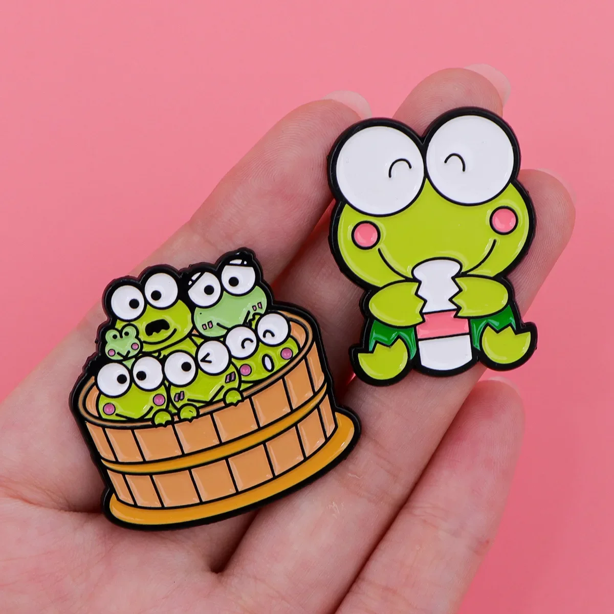 Sanrio Cute Keroppi Frog Brooch Enamel Pins Accessories Gifts for Friends Metal Badges Collection