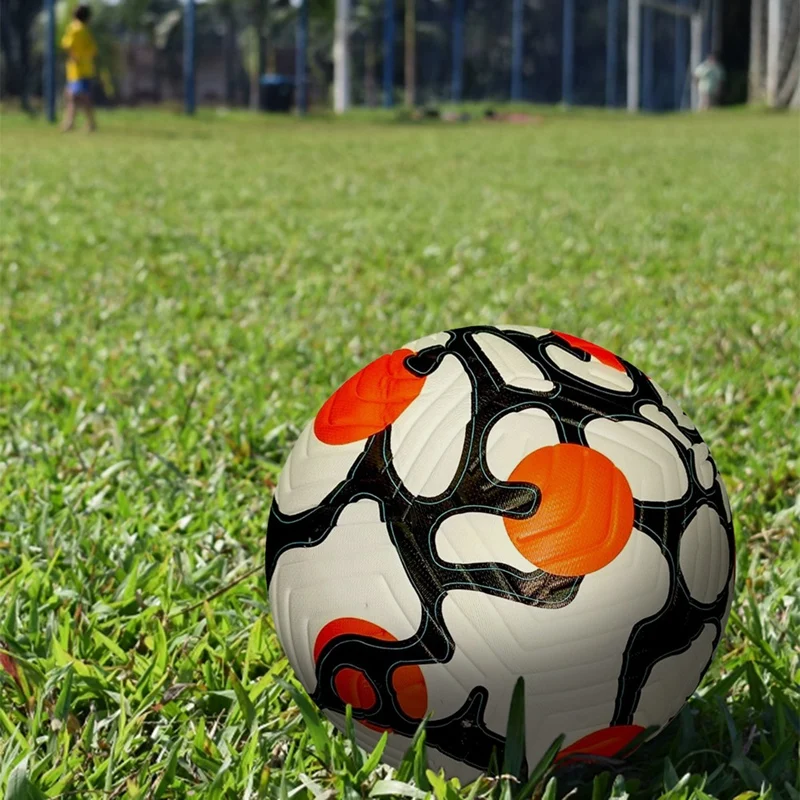 Balón de fútbol térmico de PU, tamaño estándar 5, sin costuras, a prueba de fugas, para entrenamiento de hierba en interiores