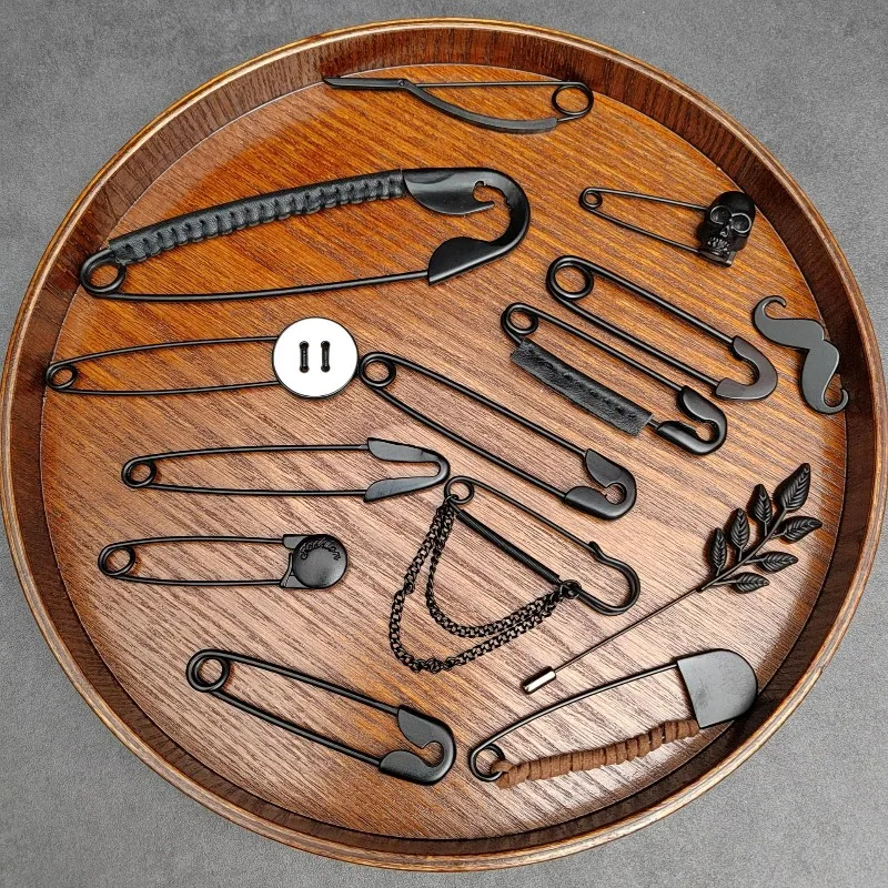 

Dark Series Large Brooch Preventing Chest From Showing Through Personalized Decoration Waistband Locking DIY Clothing Accessory.