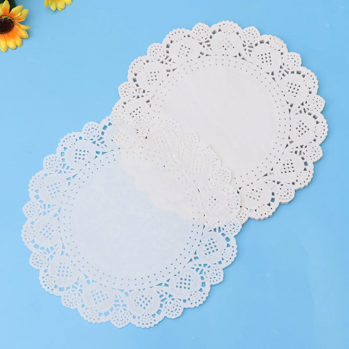 100pcs Disposable Oil-absorbing White Lace Paper Lace Hollow Paper Cake Box Liner Packaging Paper Pad Baking Tools Accessories W