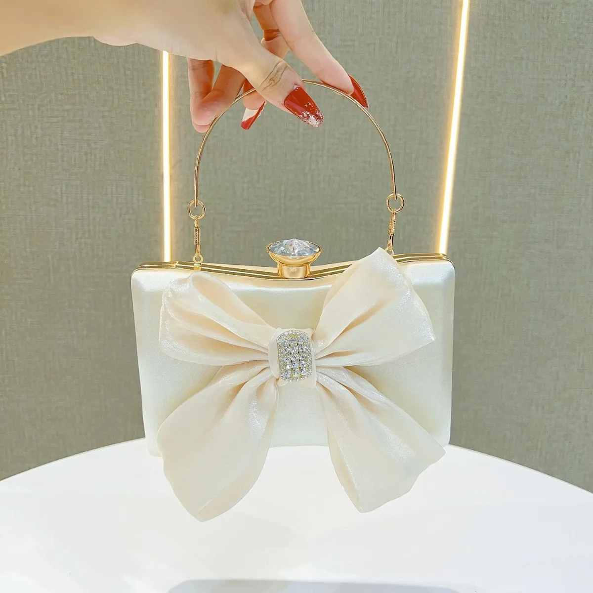 

Bloomsteps Vintage Bowknot Fairy Exquisite Party Handbag Single Shoulder Crossbody Women's Evening Bag