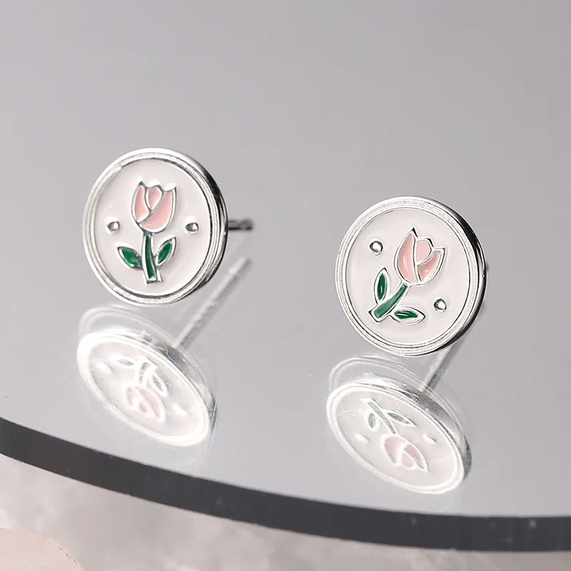 Simple Medallion Tulip Stud Earrings for Women Vintage Temperament Flowers Earrings Wedding Party Female Jewelry Accessories