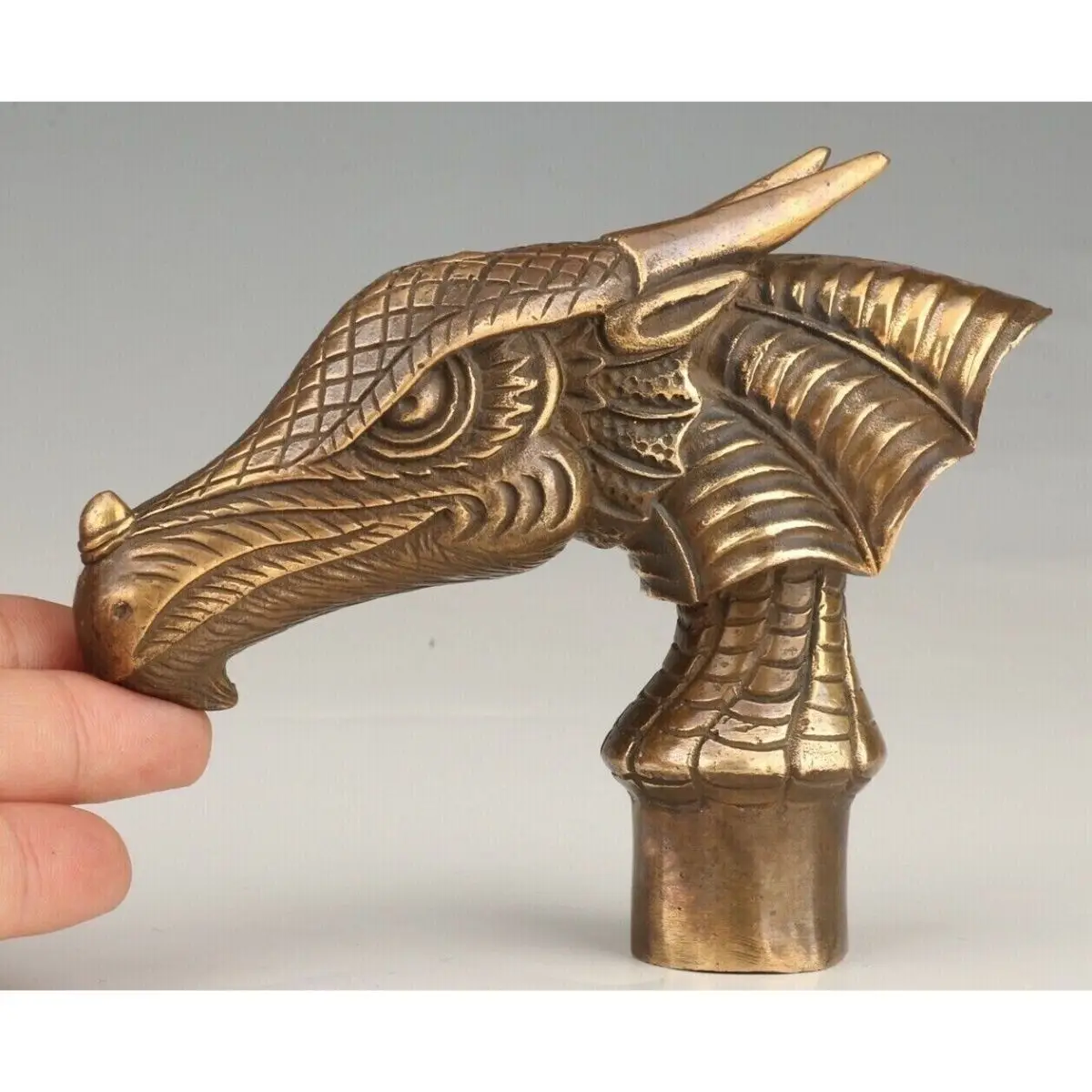 Collection of retro and durable crutch head pure copper engraved dragon crutch handle, monster crutch head handle