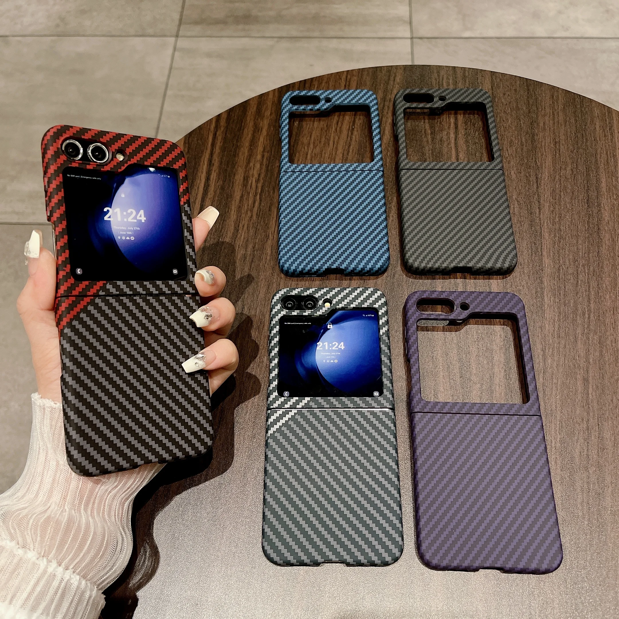 Luxury Carbon Fiber Texture Kevlar Pattern Bumper Case For Samsung Galaxy Z Flip 6 5 4 3 Camera Protection Shockproof Hard Cover