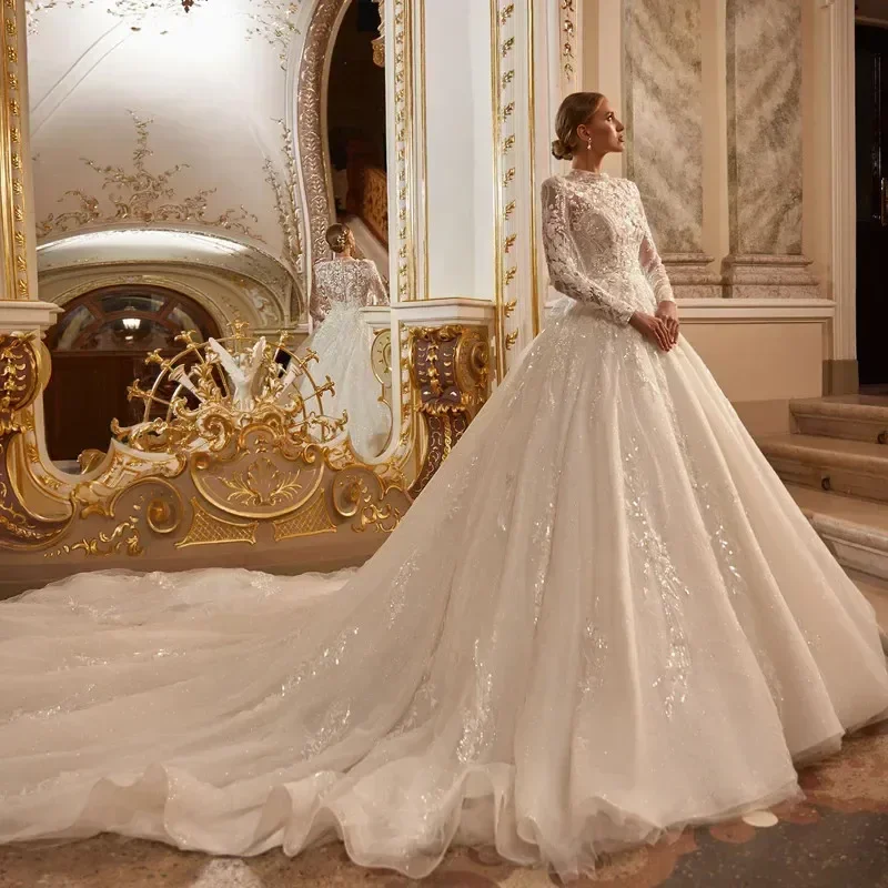 

customized Luxury Long Sleeve Muslim Wedding dress Applique Lace High Neck Romantic Bridal Dress Robe De Mariee