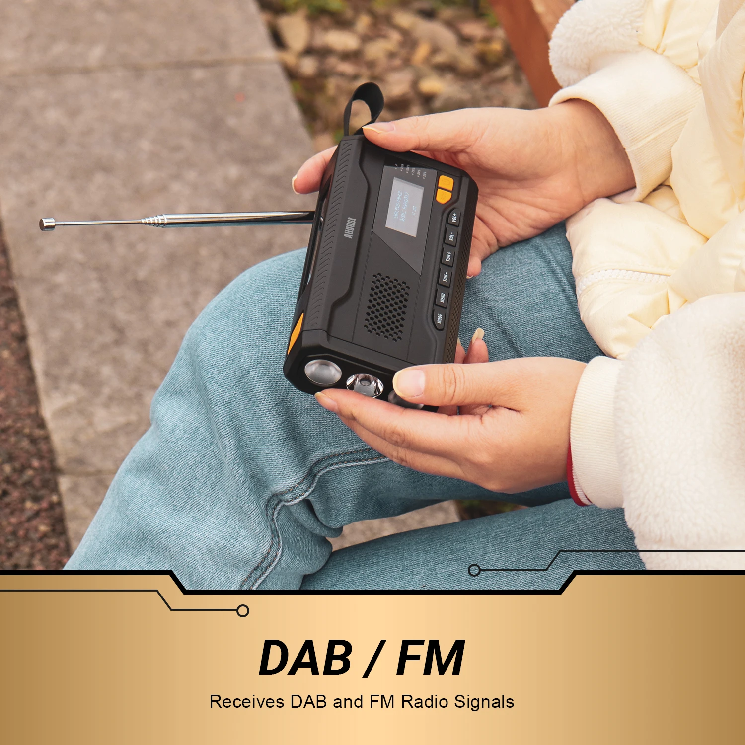 August MB290B Rechargeable 4500mAh All-in-One Portable DAB / FM Radio Bluetooth 5.0, 3.5mm Solar Power Bank Wind Up Radio