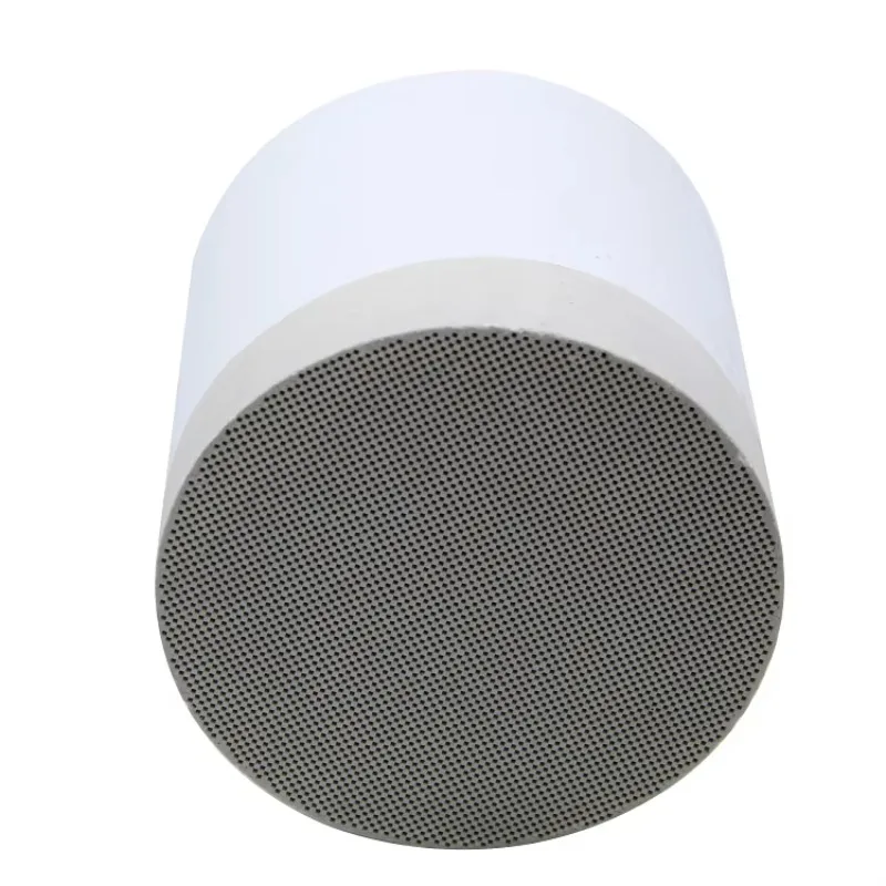 

Universal Fitment Catalyzed Cordierite Ceramic Honeycomb DPF Particulate Filter 305x305mm Euro V Emission Standard